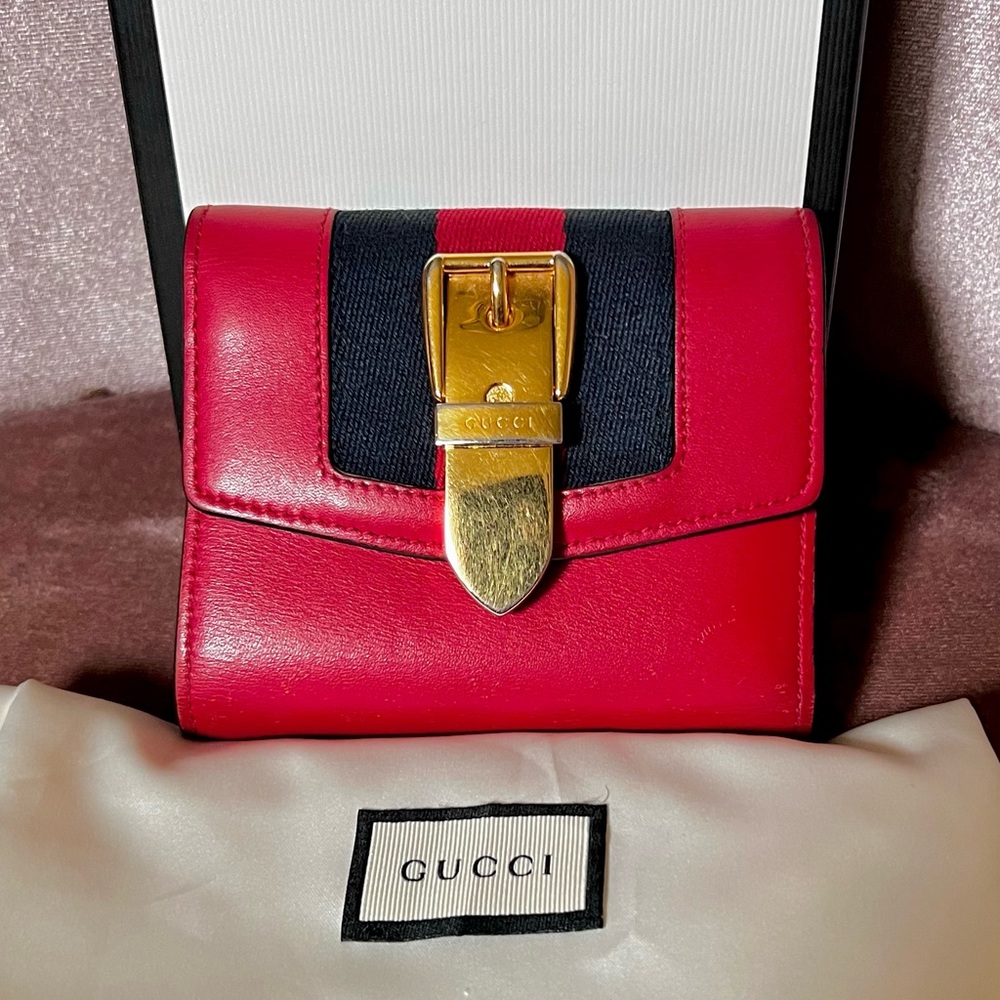 GUCCI Red Sylvie Tri-Fold Wallet